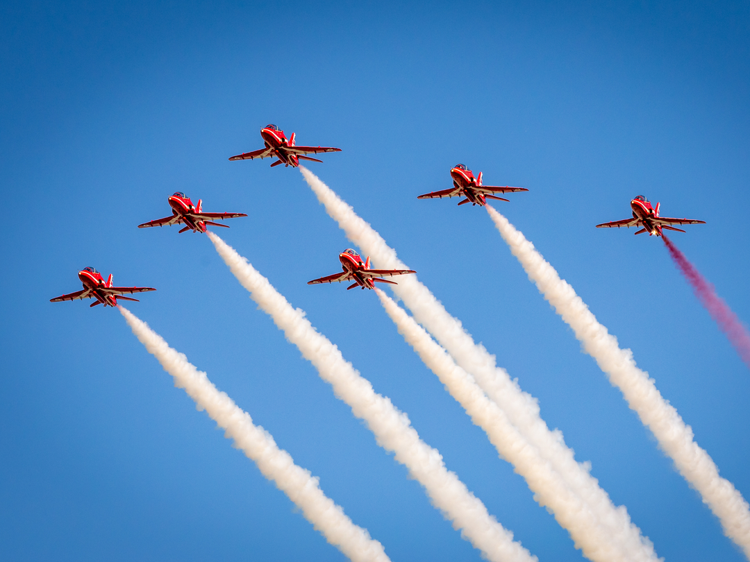 RAF Red Arrows in Formation | Photo Print | Military | Aircraft | Royal Air Force | Wall Art | Decor | Print | Jets | Aviation | Photography Hampshire Prints 6 x 4 No Frame No
