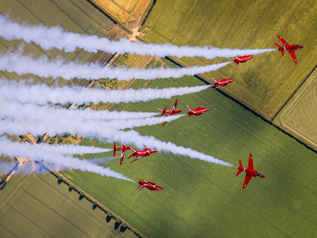 RAF Red Arrows performing | Photo Print | Military | Aircraft | Royal Air Force | Wall Art | Decor | Print | Jets | Aviation | Photography Hampshire Prints 6 x 4 No Frame No