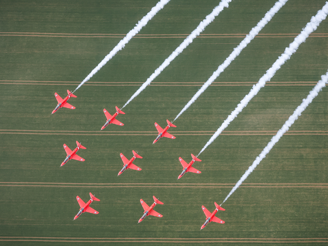 RAF Red Arrows in Formation | Photo Print | Military | Aircraft | Royal Air Force | Wall Art | Decor | Print | Jets | Aviation | Photography Hampshire Prints 6 x 4 No Frame No