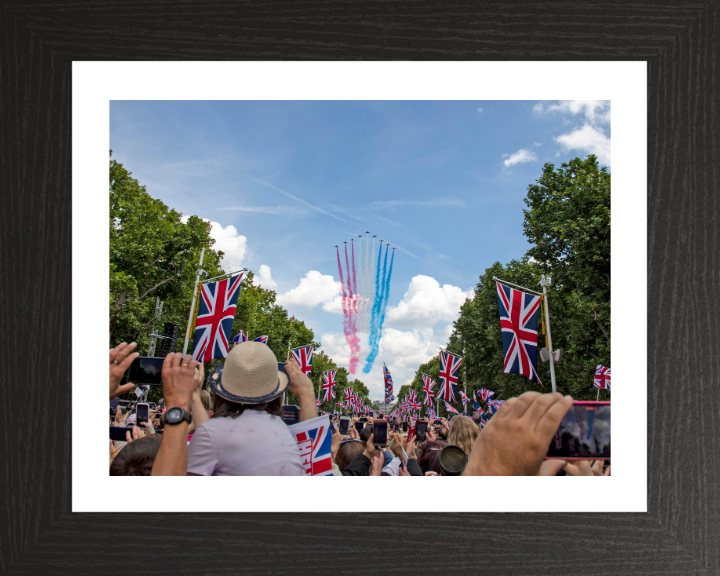 RAF Red Arrows Over the Mall London | Photo Print | Military | Aircraft | Royal Air Force | Wall Art | Home Decor | Print | Jets | Aviation Hampshire Prints 10 x 8 Black Frame Yes