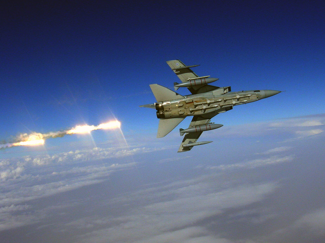 RAF Tornado F3 Firling Flares | Photo Print | Framed Print | Military | Aircraft | Royal Air Force | Wall Art | Home Decor | Aviation | Photography Hampshire Prints 6 x 4 No Frame No