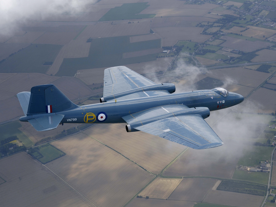RAF prototype Canberra in flight | Photo Print | Framed Print | Military | Aircraft | Royal Air Force | Wall Art | Home Decor | Aviation | Photography Hampshire Prints 6 x 4 No Frame No