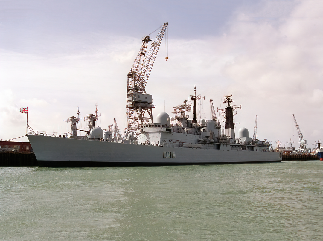 HMS Glasgow D88 Royal Navy Type 42 Destroyer Photo Print or Framed Print - Hampshire Prints