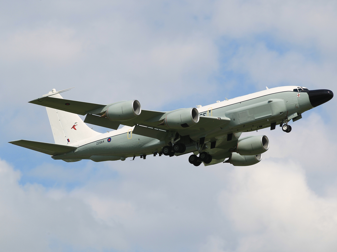 RAF Rivet Joint RC-135W signals intelligence aircraft | Photo Print | Framed Print | Military | Aircraft | Royal Air Force | Wall Art | Home Decor | Aviation | Photography Hampshire Prints 6 x 4 No Frame No