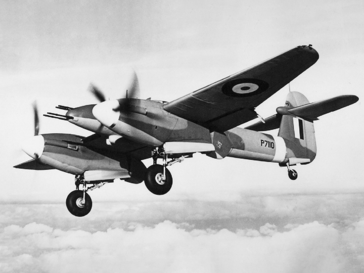 RAF Westland Whirlwind in Flight | Photo Print | Framed Print | Military | Aircraft | Royal Air Force | Wall Art | Home Decor | Aviation | Photography Hampshire Prints 6 x 4 No Frame No