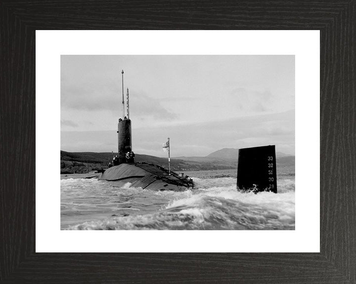 HMS Courageous S50 Submarine | Photo Print | Framed Print | Valiant class | Royal Navy Hampshire Prints
