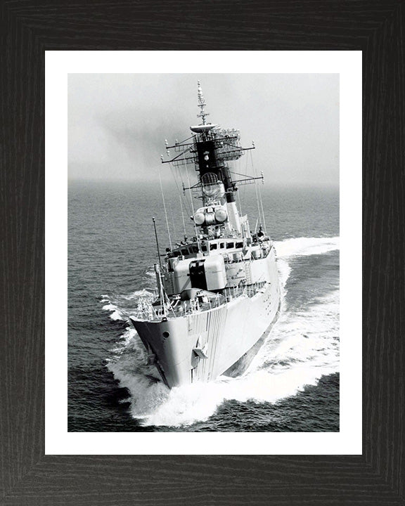 HMS Lincoln F99 Royal Navy Salisbury class frigate Photo Print or Framed Print - Hampshire Prints