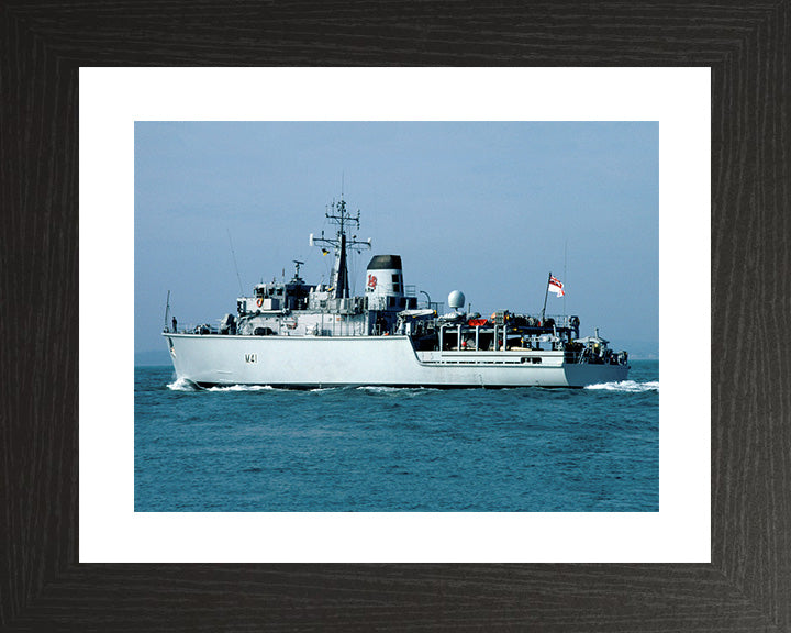 HMS Quorn M41 | Photo Print | Framed Print | Hunt Class | Mine Warfare Vessel | Royal Navy Hampshire Prints
