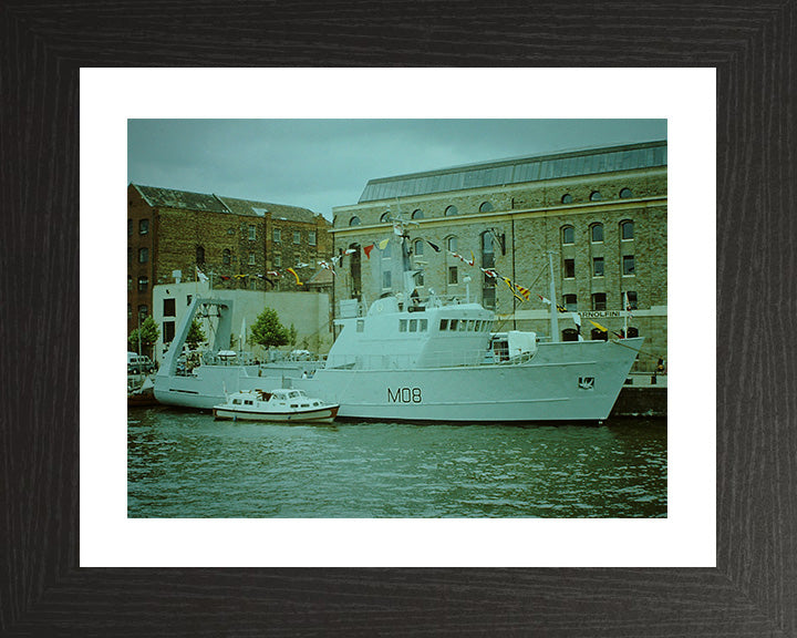 HMS Venturer M08 | Photo Print | Framed Print | Converted Minesweeper | Royal Navy Hampshire Prints