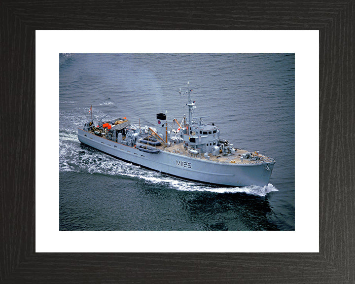 HMS Cuxton M1125 Royal Navy Ton class minesweeper Photo Print or Framed Print Hampshire Prints