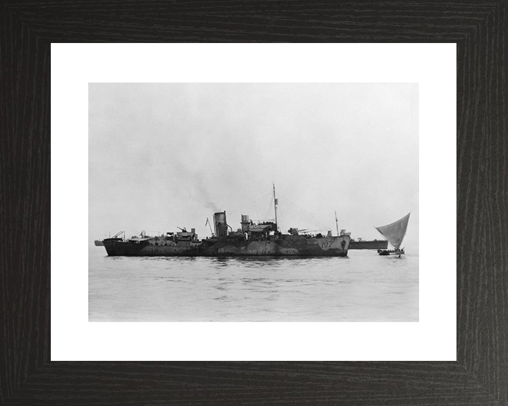 HMS Amaranthus K17 Royal Navy Flower class corvette Photo Print or Framed Print - Hampshire Prints