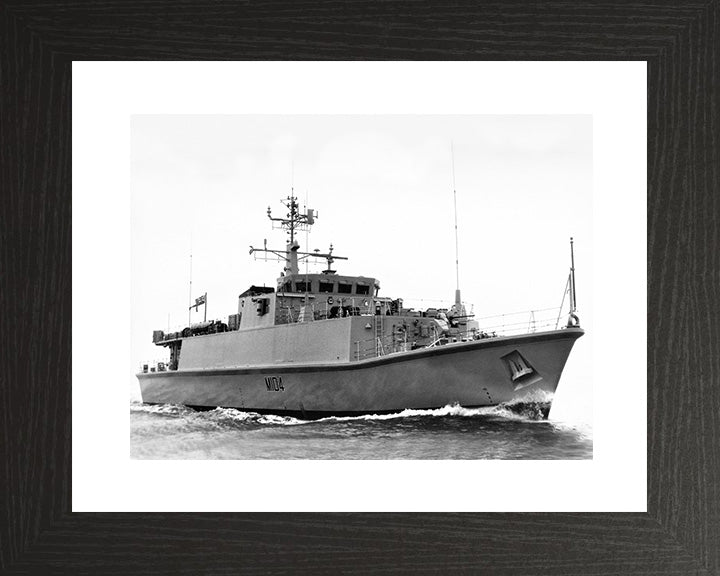 HMS Walney M104 Royal Navy Sandown class minehunter Photo Print or Framed Print - Hampshire Prints