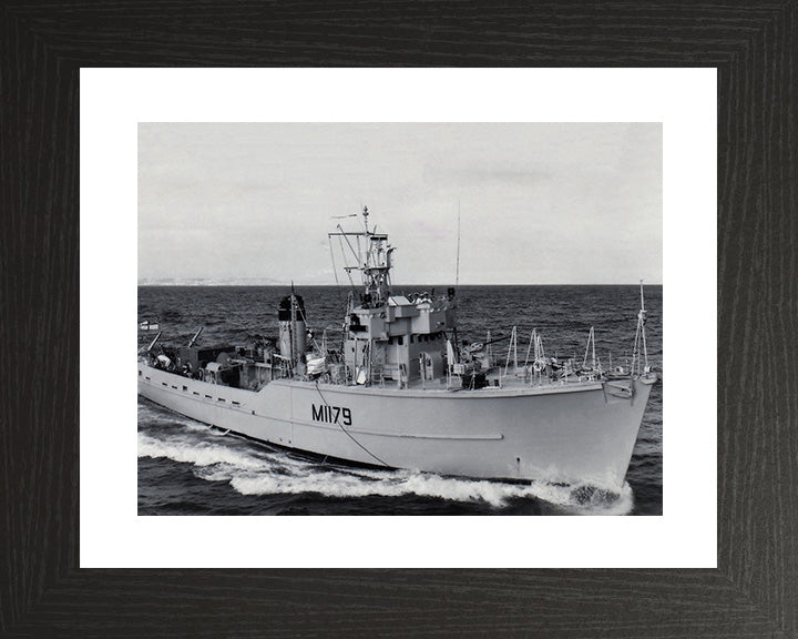 HMS Sefton M1178 Royal Navy Ton class minesweeper Photo Print or Framed Print - Hampshire Prints