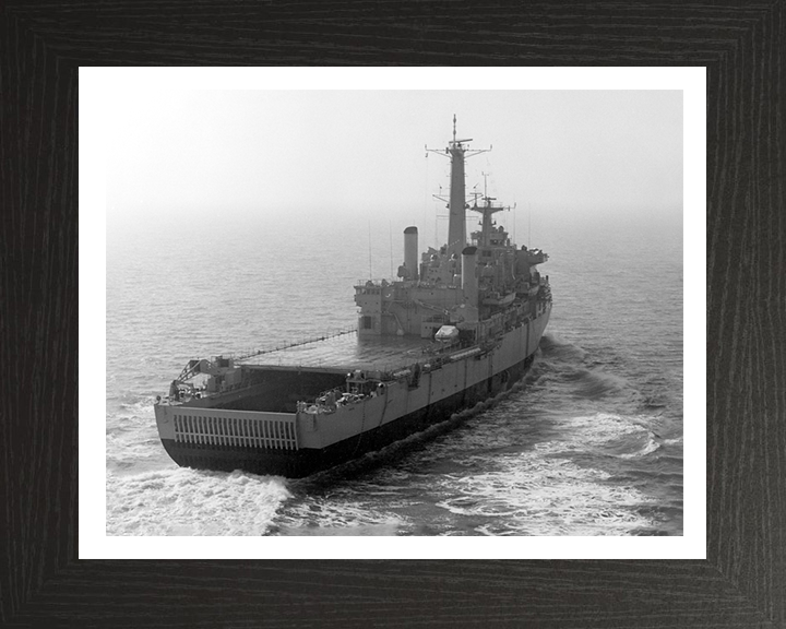 HMS Fearless L10 Royal Navy Fearless class amphibious ship Photo Print or Framed Print - Hampshire Prints