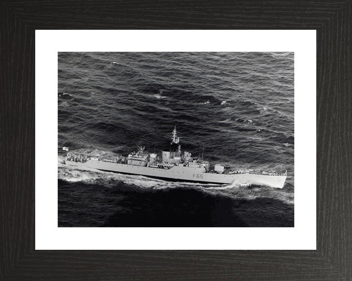 HMS Tenby F65 Royal Navy Whitby Class Frigate Photo Print or Framed Print - Hampshire Prints