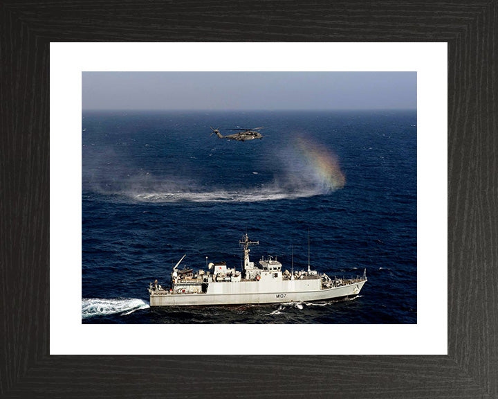 HMS Pembroke M107 | Photo Print | Framed Print | Sandown Class | Minehunter | Royal Navy Hampshire Prints