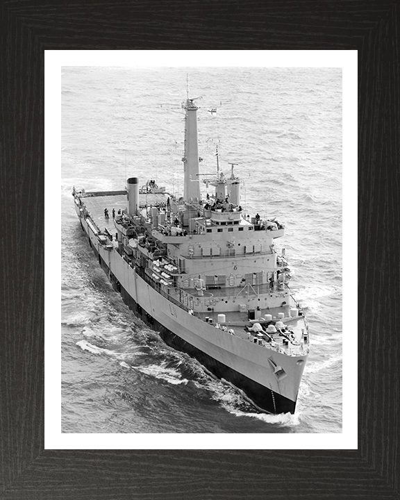 HMS Intrepid L11 | Photo Print | Framed Print | Fearless Class | Amphibious Ship | Royal Navy Hampshire Prints