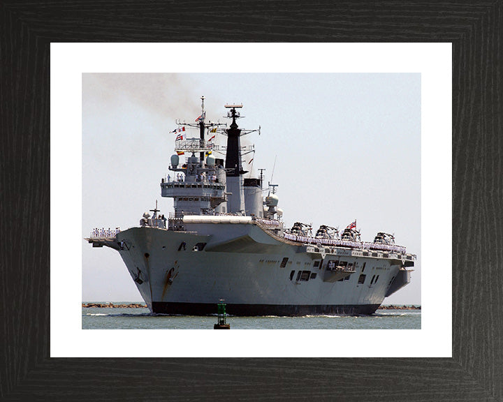 HMS Invincible R05 | Photo Print | Framed Print | Invincible Class | Aircraft Carrier | Royal Navy Hampshire Prints