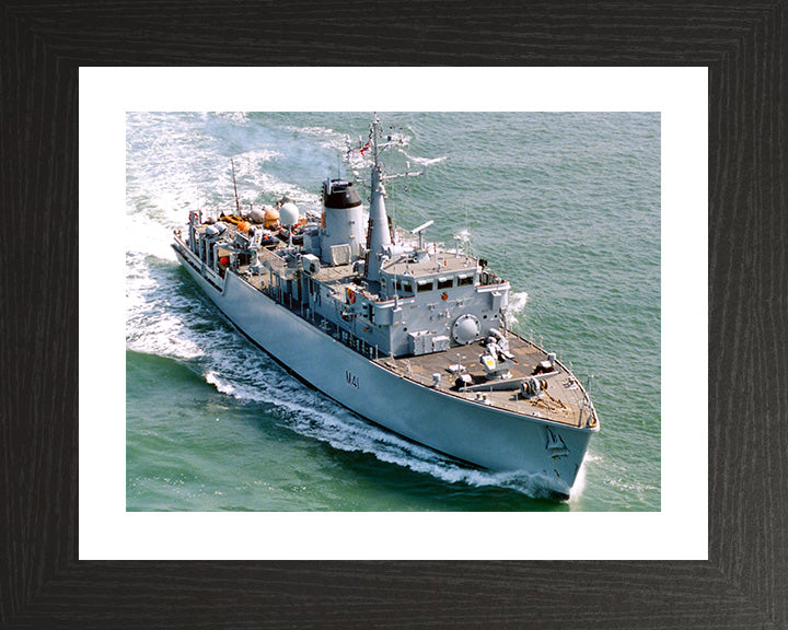 HMS Quorn M41 | Photo Print | Framed Print | Hunt Class | Mine Warfare Vessel | Royal Navy Hampshire Prints