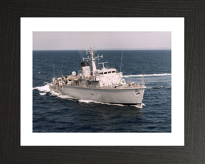 HMS Quorn M41 | Photo Print | Framed Print | Hunt Class | Mine Warfare Vessel | Royal Navy Hampshire Prints