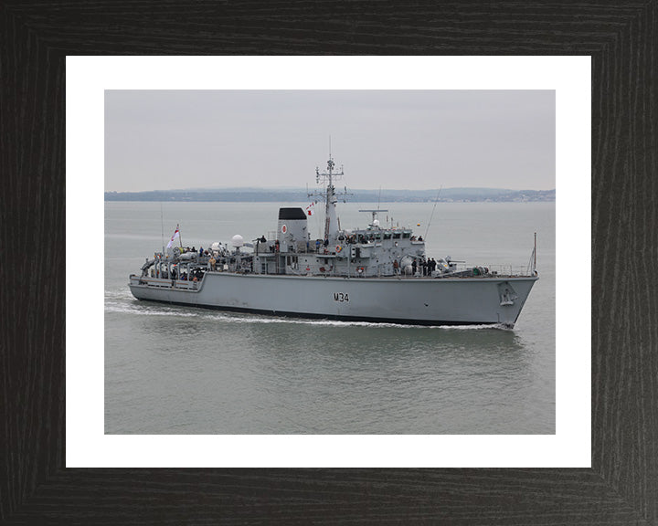 HMS Middleton M34 Royal Navy Hunt class mine countermeasures vessel Photo Print or Framed Photo Print - Hampshire Prints