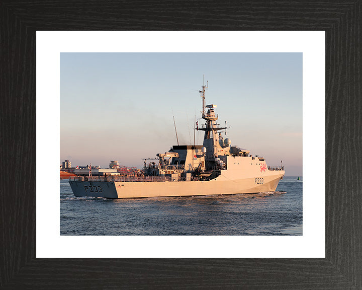 HMS Trent P224 | Photo Print | Framed Print | River Class | Patrol Vessel | Royal Navy Hampshire Prints