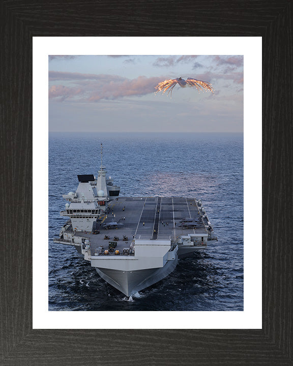 HMS Prince of Wales R09 | Photo Print | Framed Print | Queen Elizabeth Class | Aircraft Carrier | Royal Navy Hampshire Prints