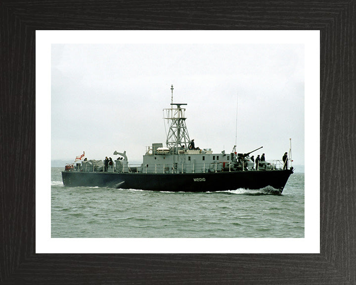 HMS Isis M2010 | Photo Print | Framed Print | Ley Class | Minesweeper | Royal Navy Hampshire Prints