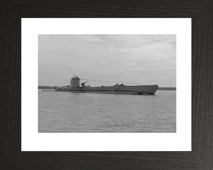 HMS Urtica P83 Royal Navy V class Submarine Photo Print or Framed Print - Hampshire Prints