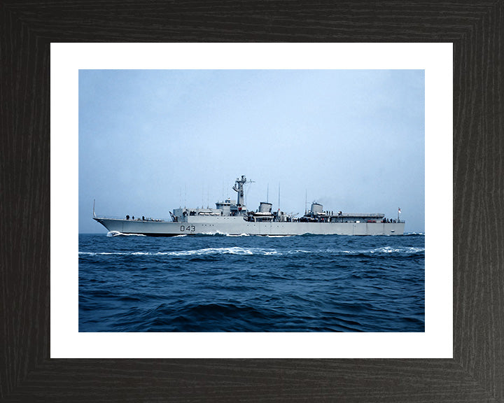 HMS Matapan D43 | Photo Print | Framed Print | Battle Class | Destroyer | Royal Navy Hampshire Prints
