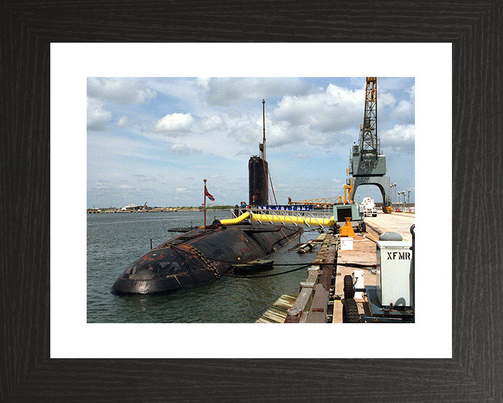 HMS Valiant S102 Royal Navy Valiant class Submarine Photo Print or Framed Print - Hampshire Prints