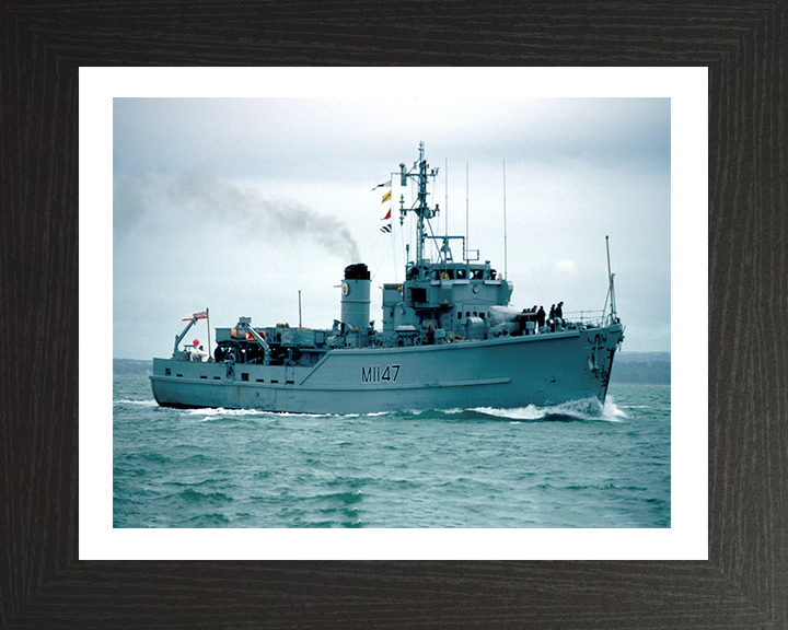 HMS Hubberston M1147 | Photo Print | Framed Print | Ton Class | Minesweeper | Royal Navy Posters, Prints, & Visual Artwork Hampshire Prints