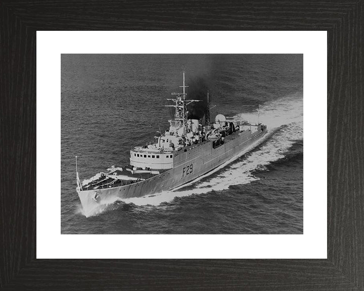 HMS Verulam F29 (R28) | Photo Print | Framed Print | V Class | Destroyer | Royal Navy Hampshire Prints