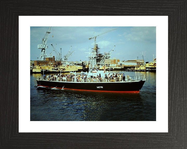 HMS Portisham M2781 Royal Navy Ham Class minesweeper Photo Print or Framed Print - Hampshire Prints