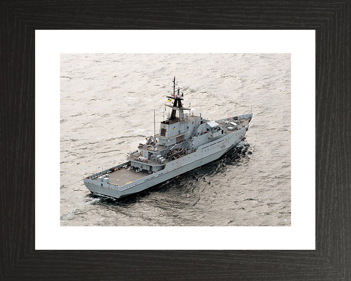 HMS Tyne P281 Royal Navy River class offshore patrol vessel Photo Print or Framed Print - Hampshire Prints