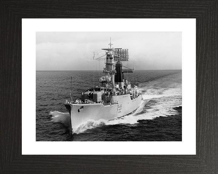 HMS Salisbury F32 Royal Navy Salisbury class Frigate Photo Print or Framed Print - Hampshire Prints