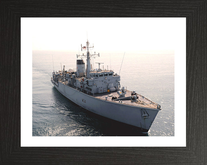 HMS Middleton M34 | Photo Print | Framed Print | Hunt Class | Mine Warfare Vessel | Royal Navy Hampshire Prints