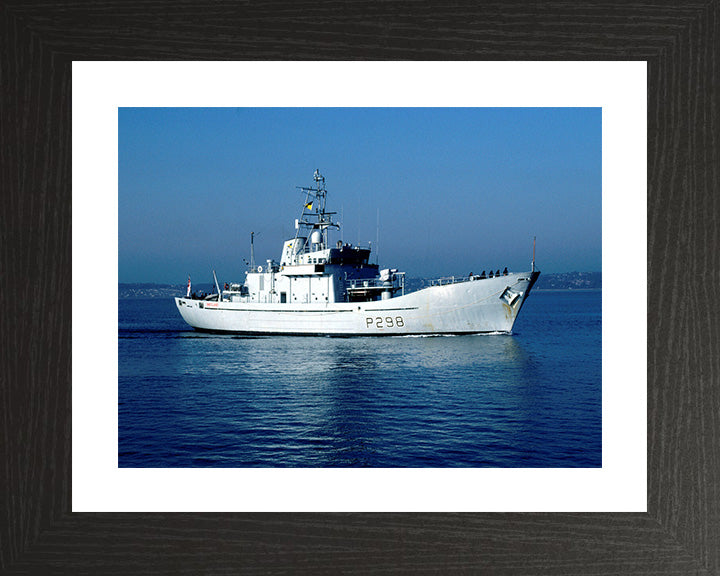 HMS Shetland P298 Royal Navy Island class Patrol Vessel Photo Print or Framed Photo Print - Hampshire Prints