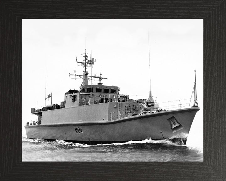 HMS Walney M104 Royal Navy Sandown class minehunter Photo Print or Framed Print - Hampshire Prints