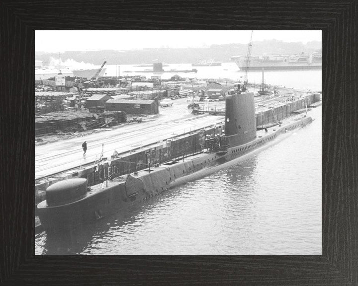 HMS Andrew P423 Royal Navy Amphion class Submarine Photo Print or Framed Print - Hampshire Prints