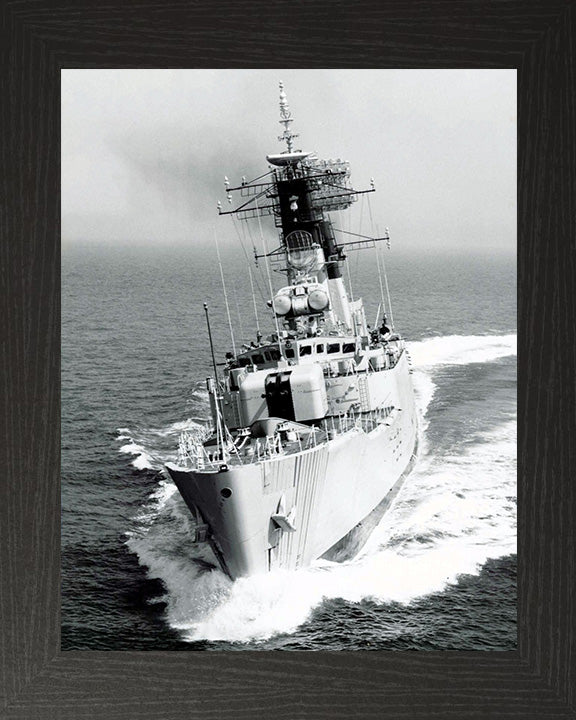 HMS Lincoln F99 Royal Navy Salisbury class frigate Photo Print or Framed Print - Hampshire Prints