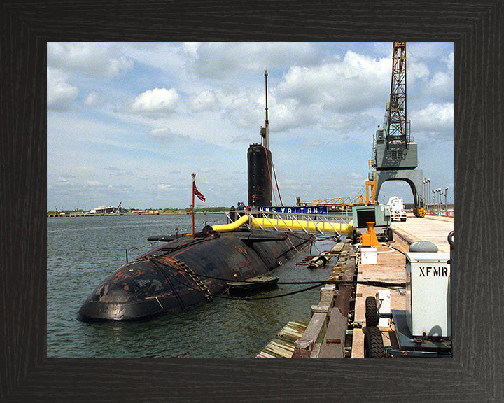 HMS Valiant S102 Royal Navy Valiant class Submarine Photo Print or Framed Print - Hampshire Prints
