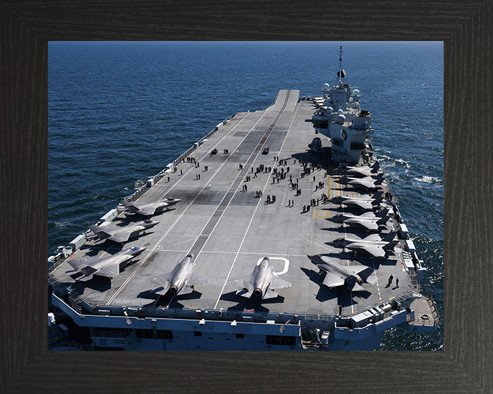 HMS Queen Elizabeth R08 | Photo Print | Framed Print | Queen Elizabeth Class | Aircraft Carrier | Royal Navy Hampshire Prints