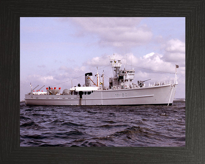 HMS Shavington M1180 | Photo Print | Framed Print | Ton Class | Minesweeper | Royal Navy Hampshire Prints