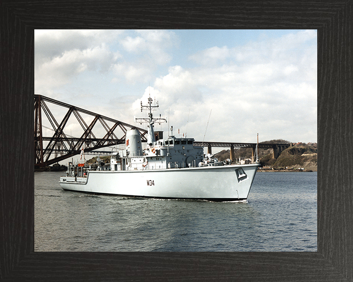 HMS Middleton M34 | Photo Print | Framed Print | Hunt Class | Mine Warfare Vessel | Royal Navy Hampshire Prints