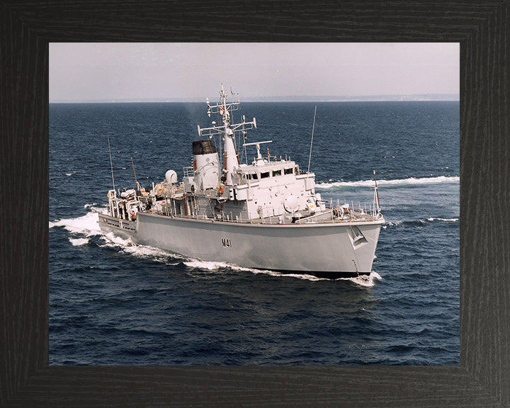 HMS Quorn M41 | Photo Print | Framed Print | Hunt Class | Mine Warfare Vessel | Royal Navy Hampshire Prints