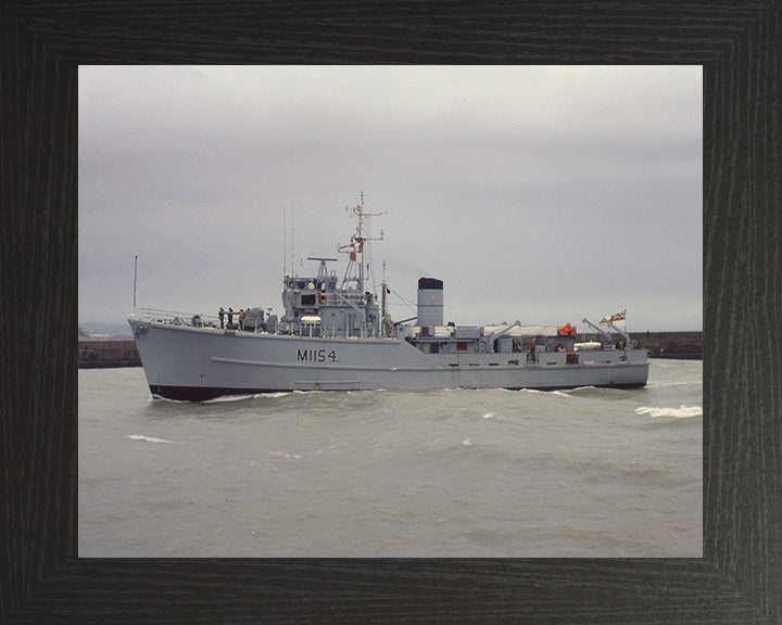 HMS Kellington M1154 | Photo Print | Framed Print | Ton Class | Minesweeper | Royal Navy Hampshire Prints