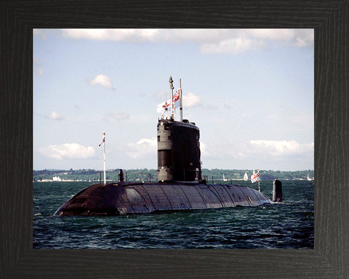 HMS Ursula S42 Royal Navy Victoria class Submarine Photo Print or Framed Print - Hampshire Prints