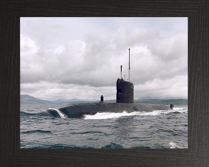 HMS Sceptre S104 Submarine | Photo Print | Framed Print | Swiftsure Class | Royal Navy Hampshire Prints