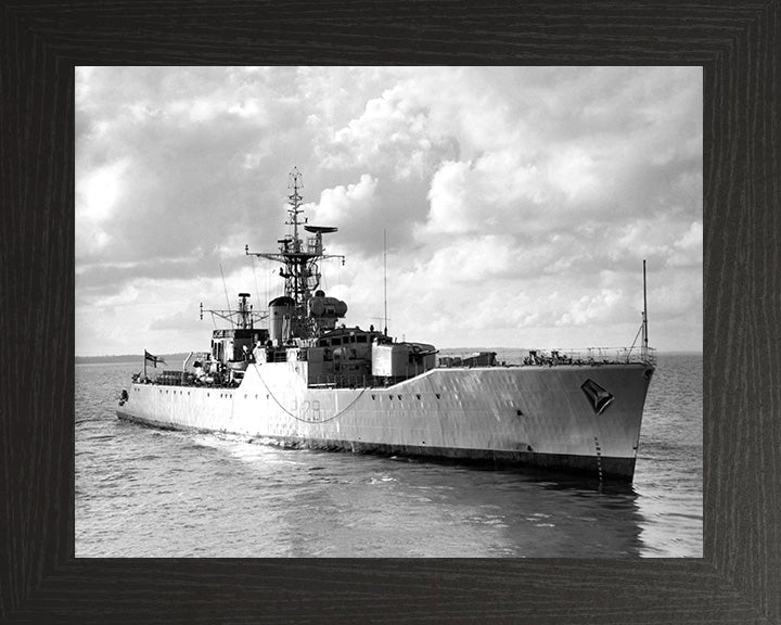 HMS Rhyl F129 | Photo Print | Framed Print | Poster | Rothesay Class | Frigate | Royal Navy Hampshire Prints
